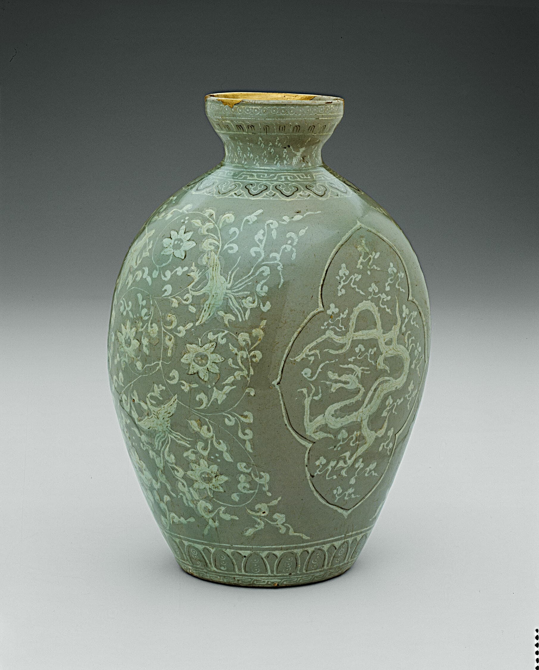 Vase with Dragon and Bonghwang (Mythical Birds) Motifs